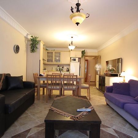 Royal Residences Didim Bilik gambar