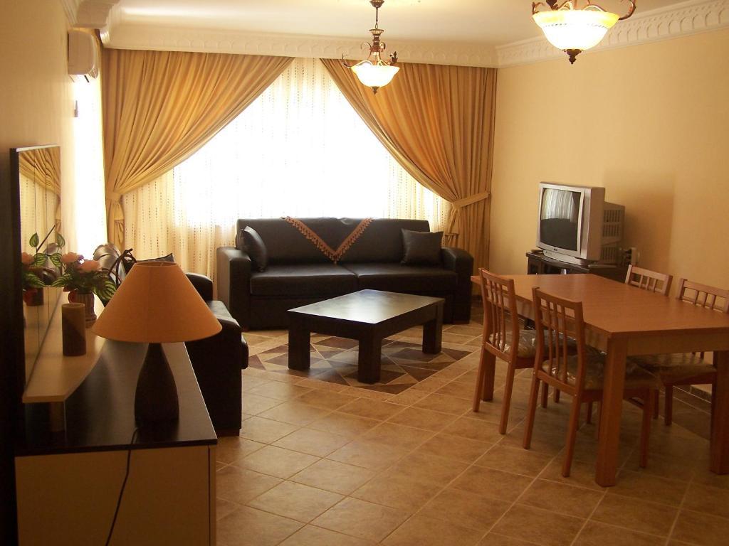 Royal Residences Didim Bilik gambar
