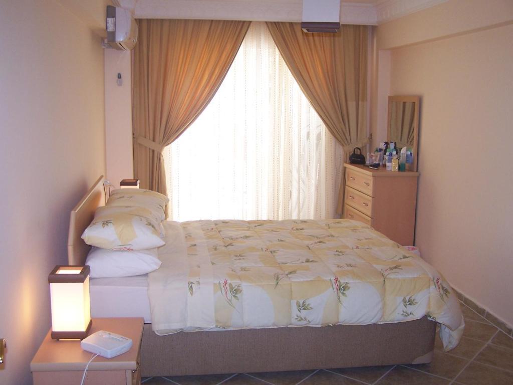 Royal Residences Didim Bilik gambar