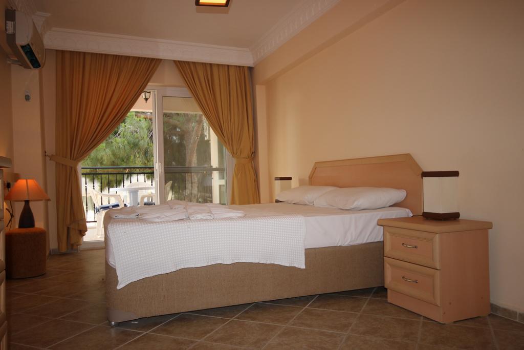Royal Residences Didim Luaran gambar