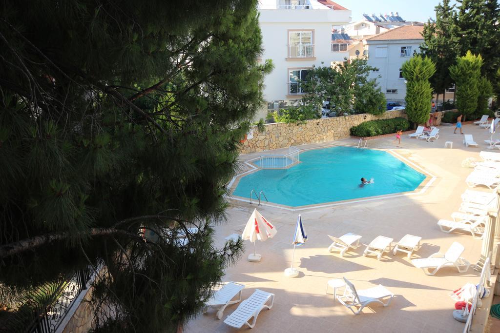 Royal Residences Didim Bilik gambar