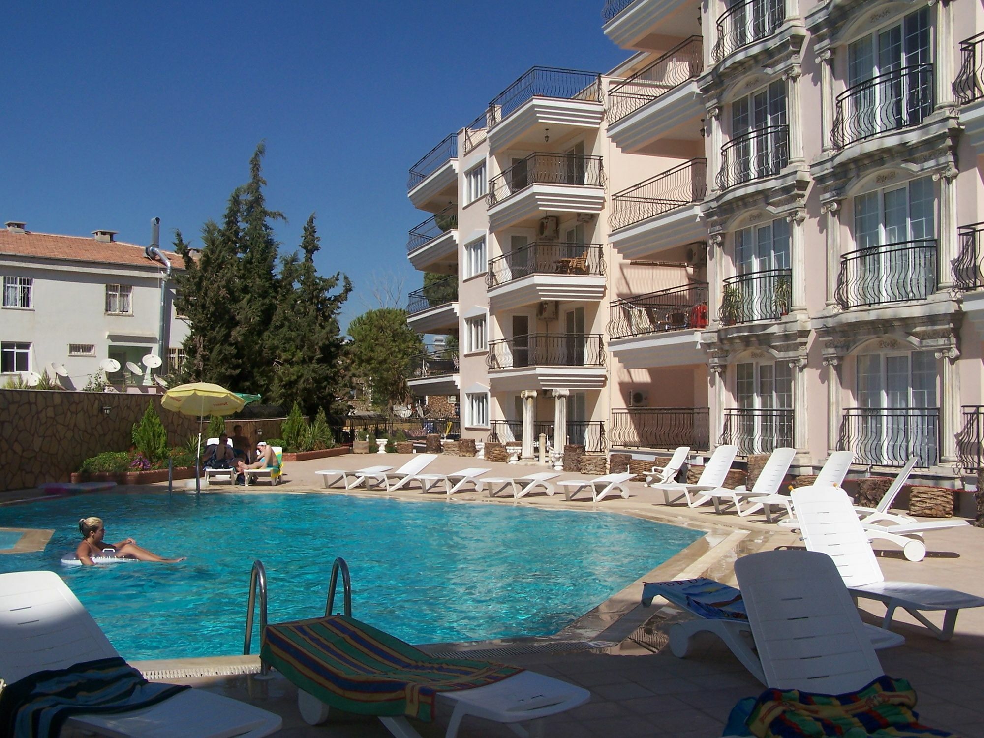 Royal Residences Didim Luaran gambar